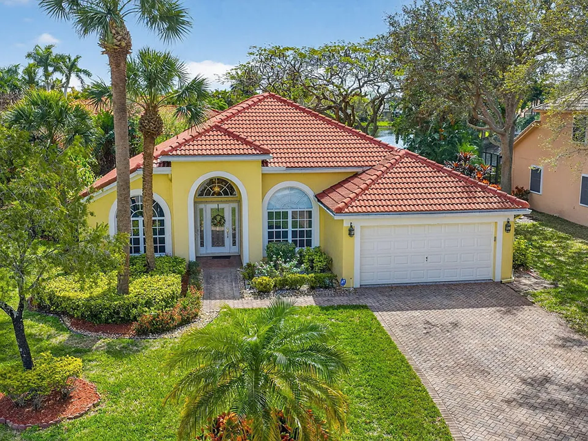South Florida residential home, before repaint by Pro Painting South FL